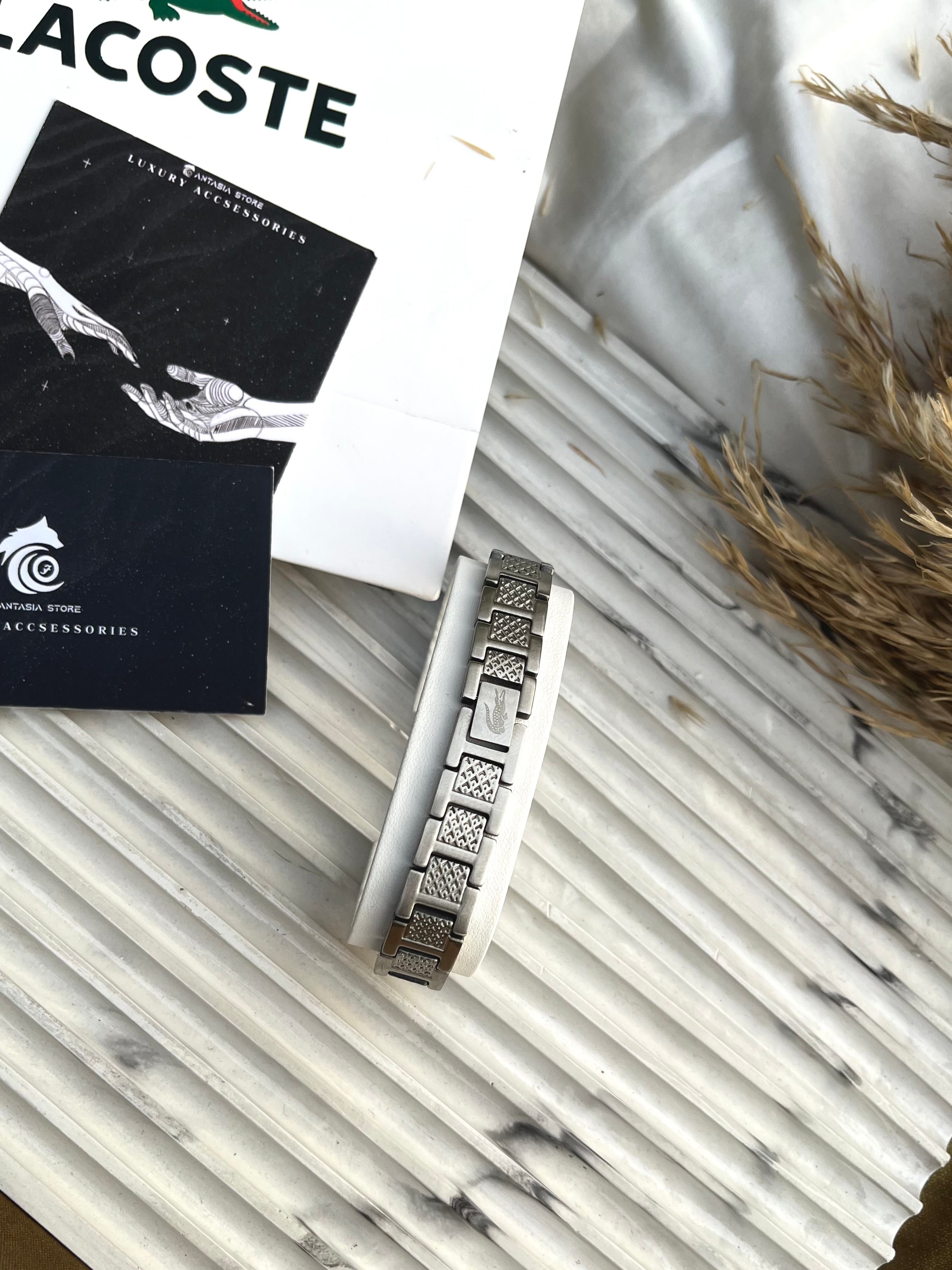 White Carpon - Silver Lacoste Box