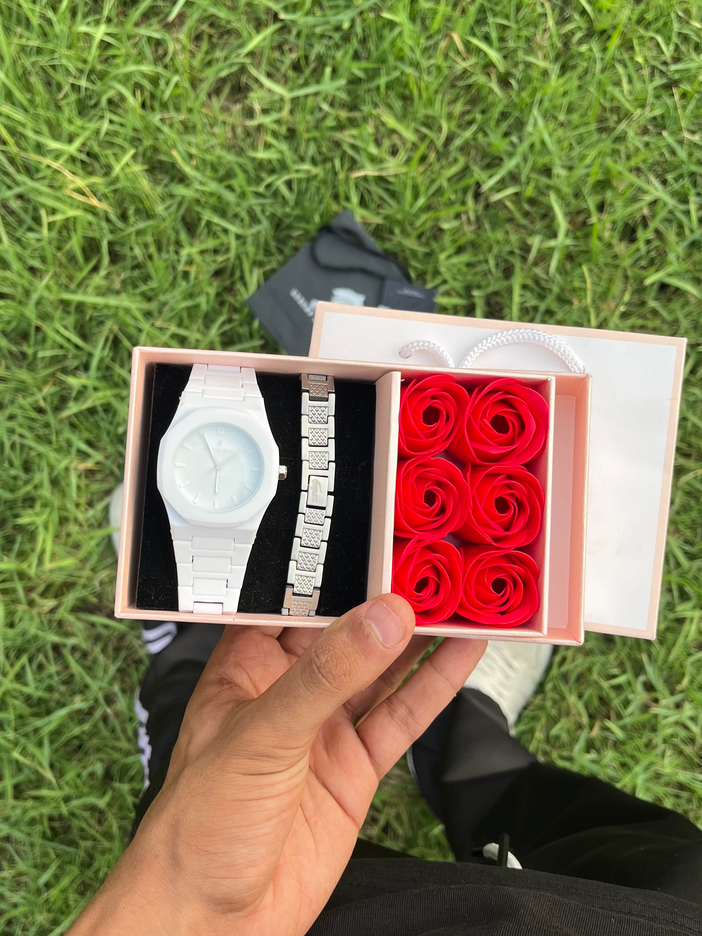 White Carpon - Silver Lacoste Box