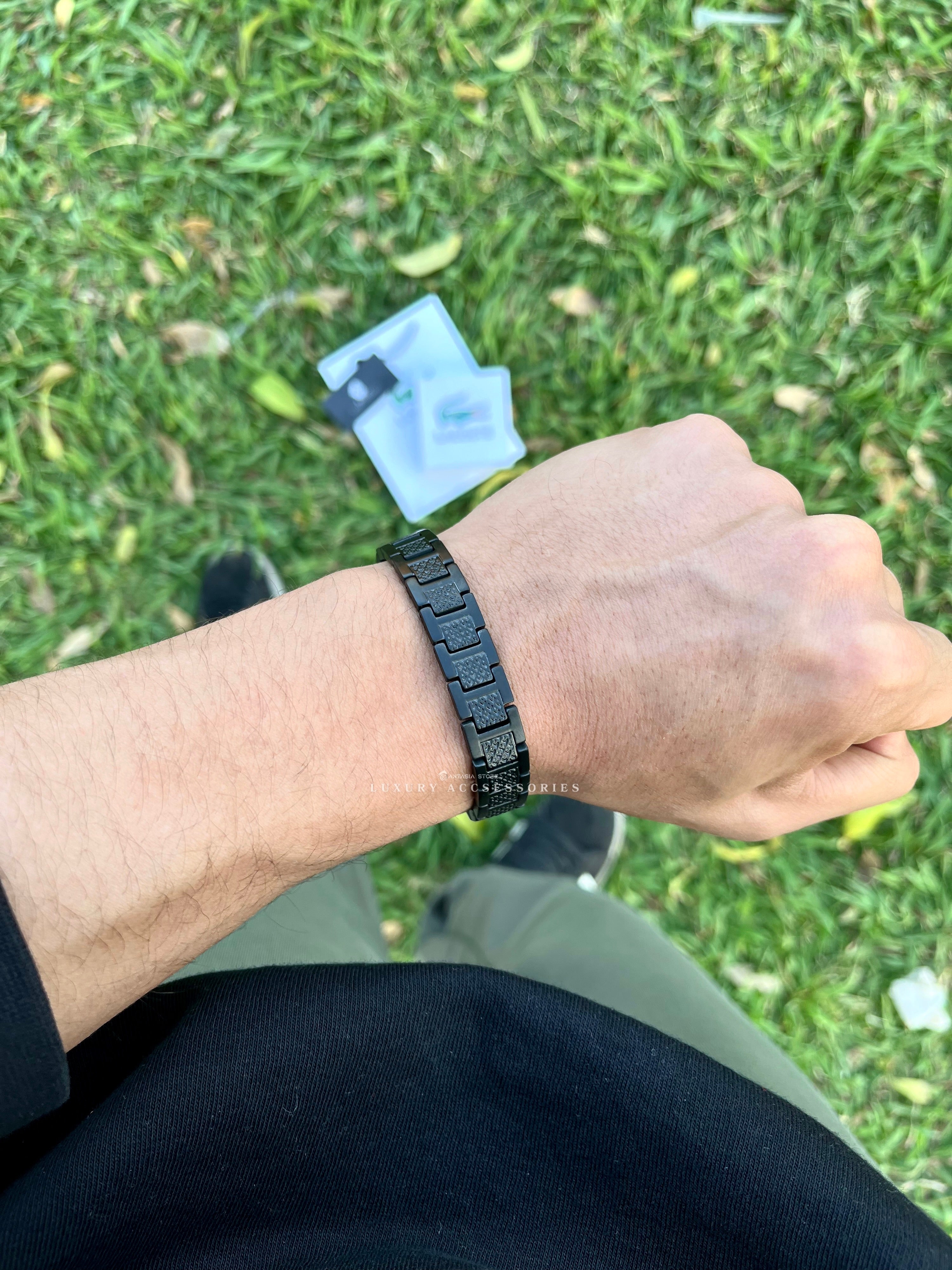 Black original Lacoste shape