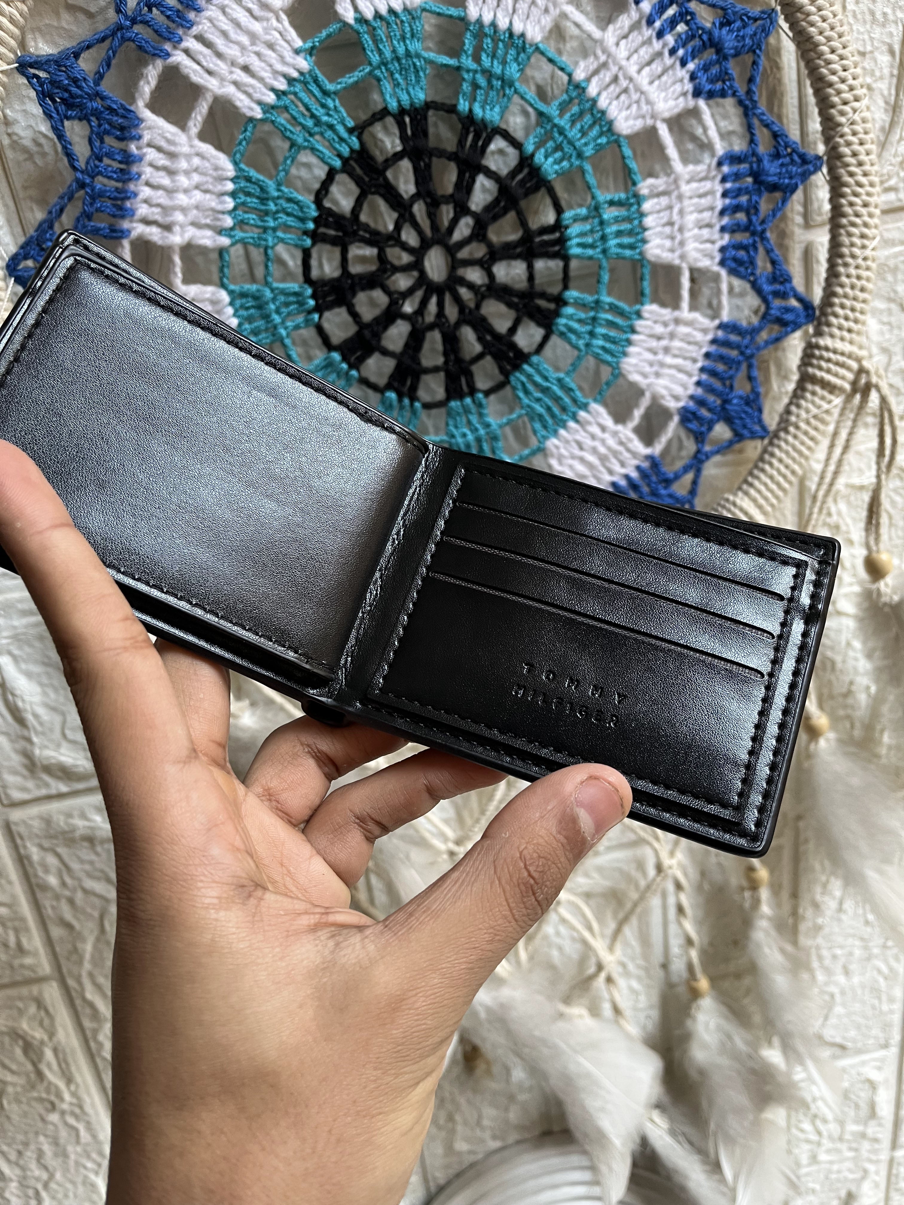 Tommy hilfiger wallet