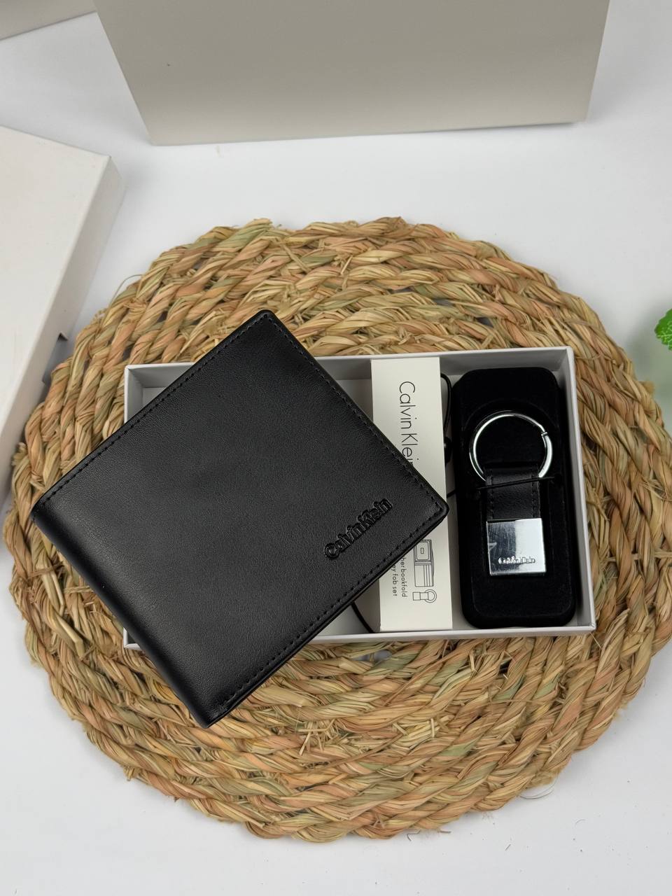 Calvin Klein wallet + Keychain