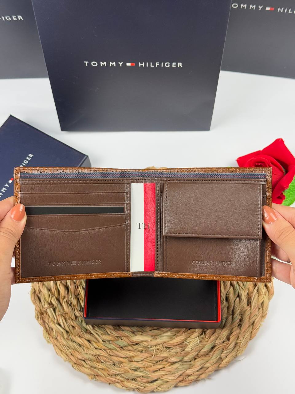 Tommy Hilfiger wallet 