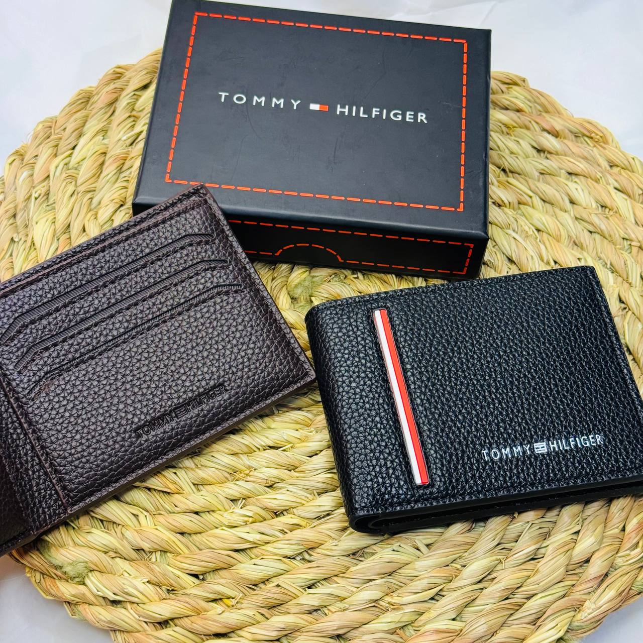 Tommy Hilfiger wallet 2