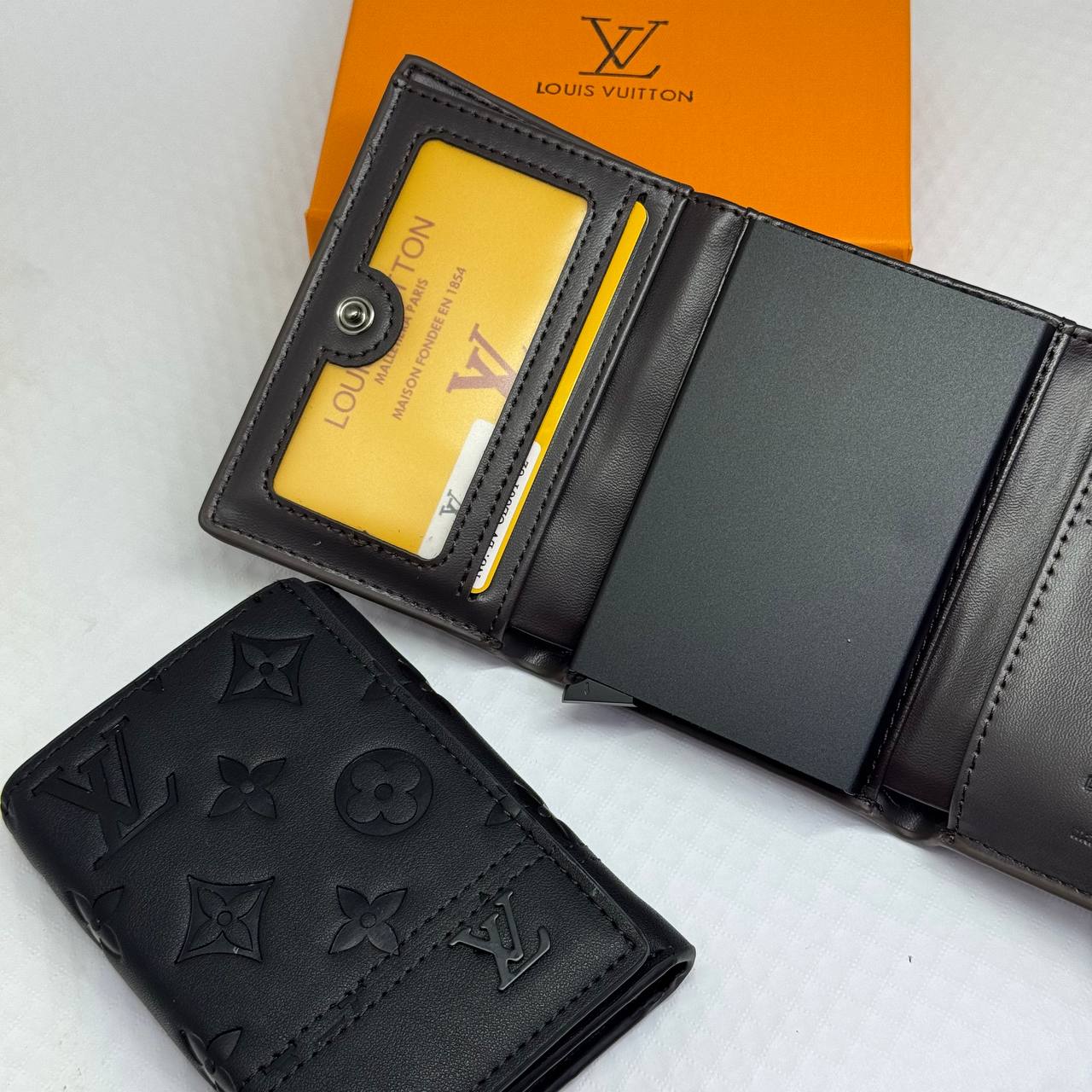 L&V Men's Slim Wallet & Card Holder