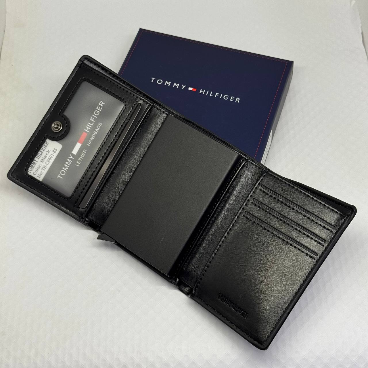 Tommy Men's Slim Wallet & Card Holder