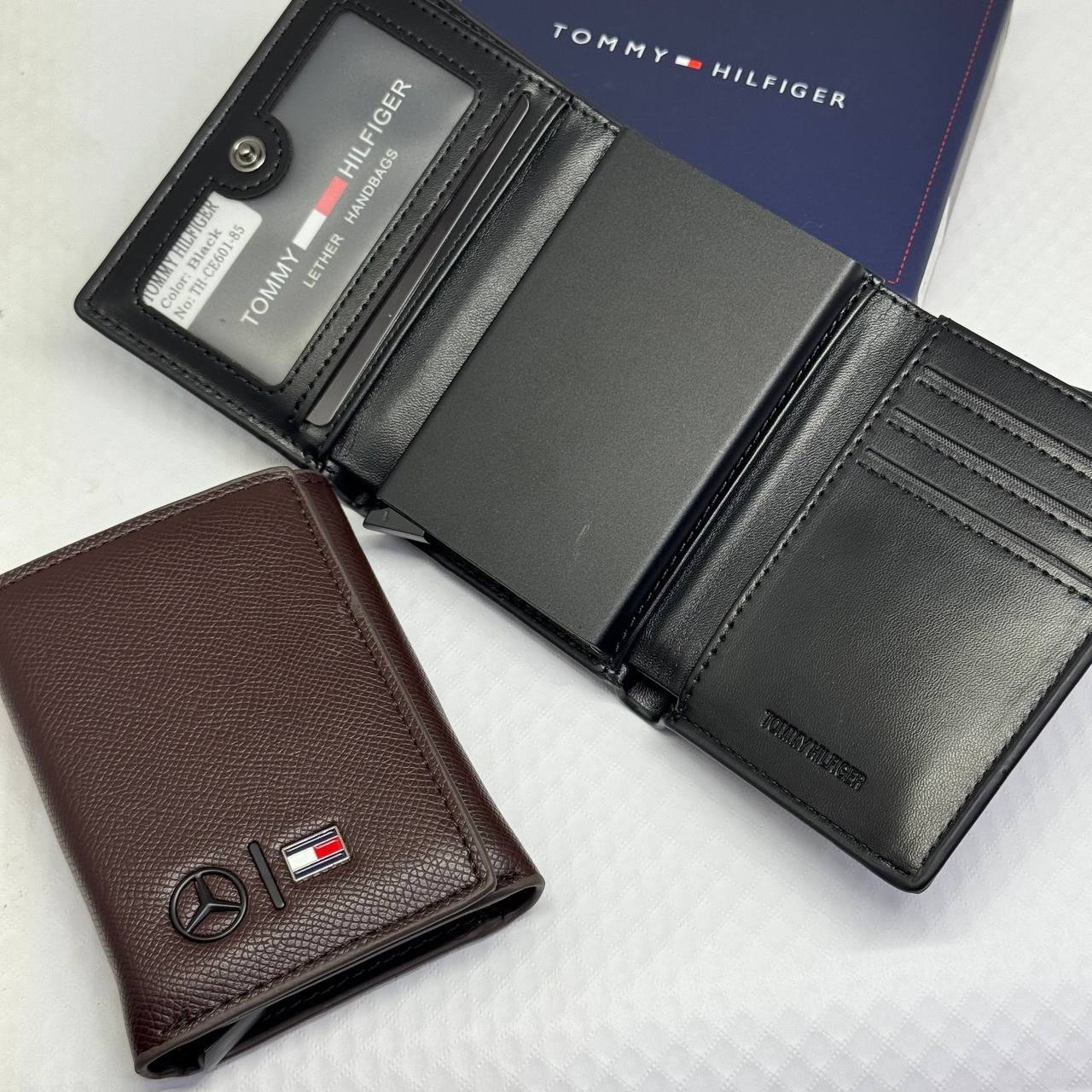 Tommy Men's Slim Wallet & Card Holder